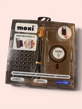 moxi Midnight Black MagSafe-Compatible Phone Case with Wristlet